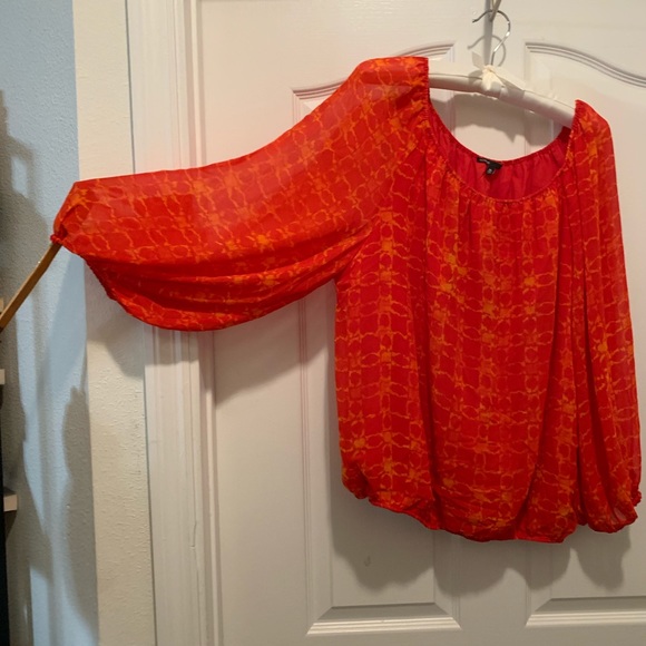 Fun top! - Picture 4 of 4